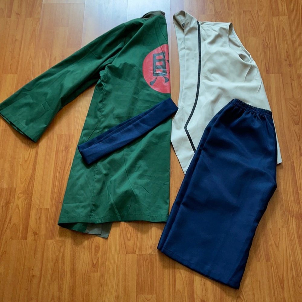 USED-  NARUTO: GREEN LADY TSUNADE COSPLAY COSTUME
